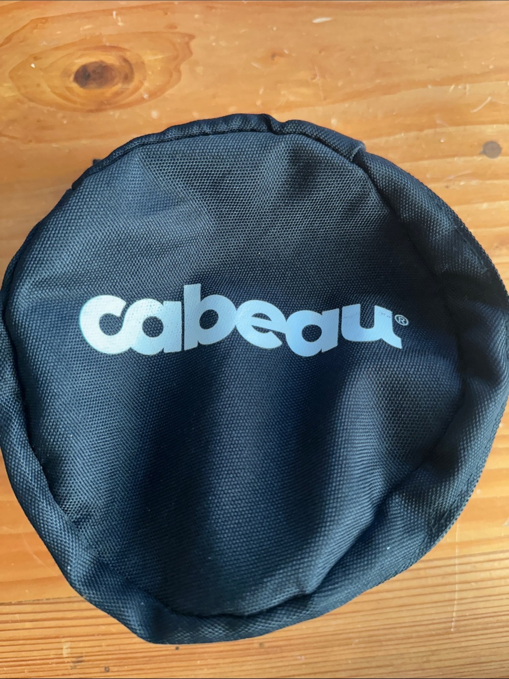 Cabeau Black headphones excellent condition missing the charging cord